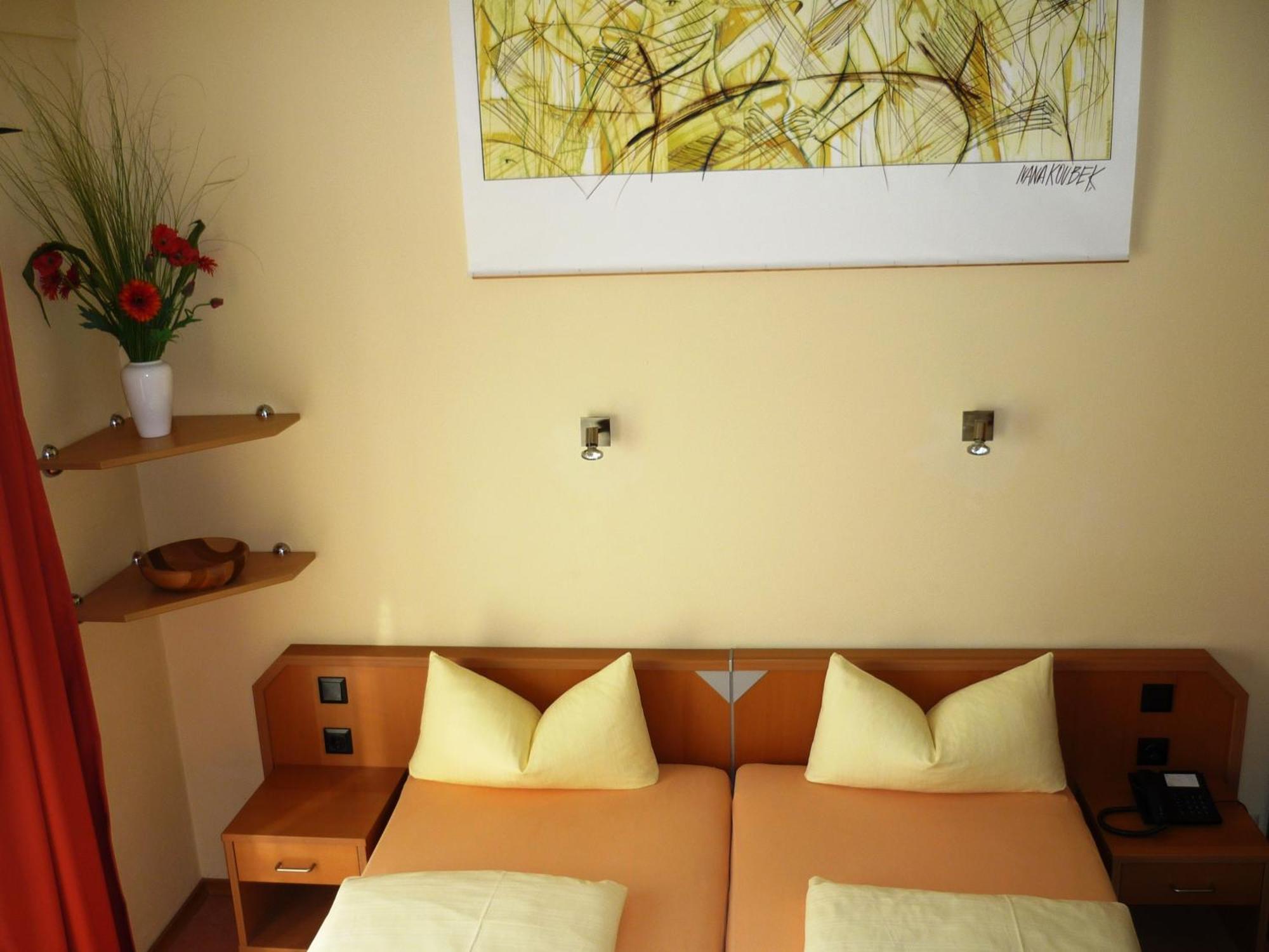 Pension Im Malerwinkel คาลมุนซ์ ภายนอก รูปภาพ